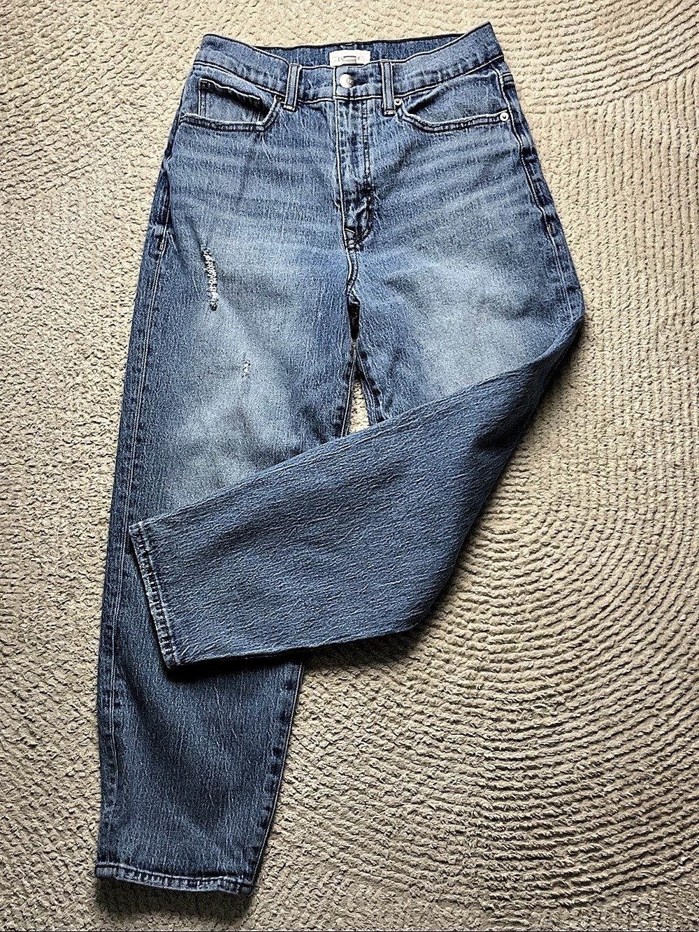 EVEREVE Size 27 Distressed Straight Leg Jeans in Blue Waist